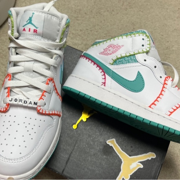 🔥🔥Air JORDAN mid 1 SE BRAND NEW - Picture 6 of 7